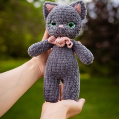 Fluffy Gray Cat amigurumi pattern by BlinkYarnCrafts