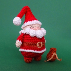 Happy Santa amigurumi pattern by Amigurumi with Eli