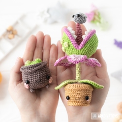 Midnight Swamp ('Mini Kingdom') amigurumi by AradiyaToys