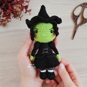 Wicked Witch Elphaba Wizard of Oz amigurumi pattern by Ana Maria Craft