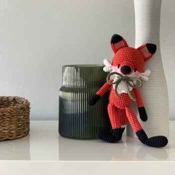 LENNARD gallant fox amigurumi pattern - Amigurumi.com