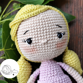 Olivia doll amigurumi pattern