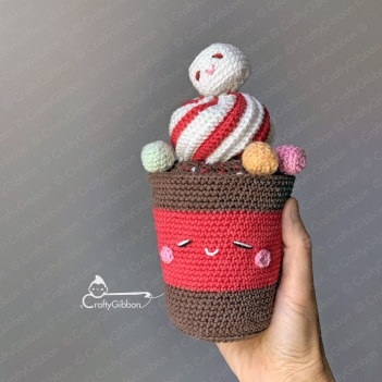 Peppermint Mocha amigurumi pattern by CraftyGibbon