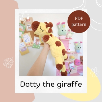 Dotty the Huggable Giraffe amigurumi pattern by Hugurumitoys