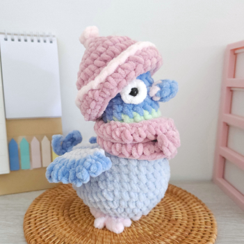 No-sew Perry the pigeon amigurumi pattern by Hugurumitoys