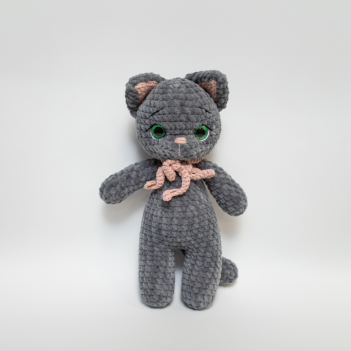 Fluffy Gray Cat amigurumi pattern by BlinkYarnCrafts