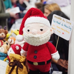 Santa Claus and his sack amigurumi by Khuc Cay