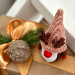 Gnome Rudolph amigurumi by Mommy Patterns