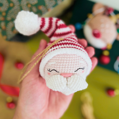 Santa Bauble Amigurumi Pattern amigurumi pattern by Sarah's Hooks & Loops