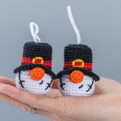 Snowman Ornament amigurumi pattern by Mufficorn