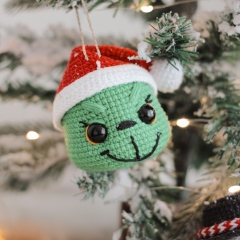 Christmas Tree Ornaments amigurumi pattern by Crocheniacs