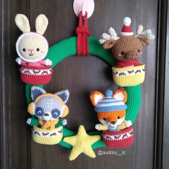 Winter Wreath Friends amigurumi pattern by Audrey Lilian Crochet