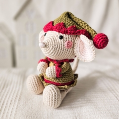 Elvis the Christmas Elf Mouse amigurumi pattern by EMI Creations by Chloe