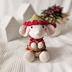 Elvis the Christmas Elf Mouse amigurumi by EMI Creations by Chloe