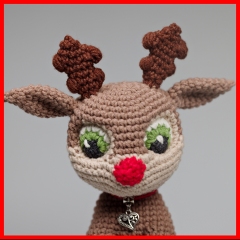 Rudolph The Sitting Reindeer amigurumi pattern by StuffTheBody