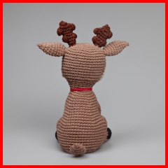 Rudolph The Sitting Reindeer amigurumi pattern by StuffTheBody