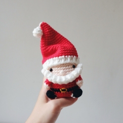 PETITE SANTA