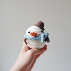 PETITE SNOWMAN