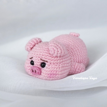 Baby Piglet amigurumi pattern by VenelopaTOYS