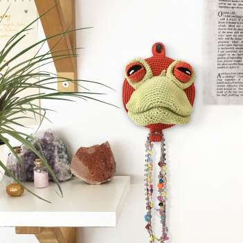 Freddy the Frog Wall Mount amigurumi pattern by Pepika