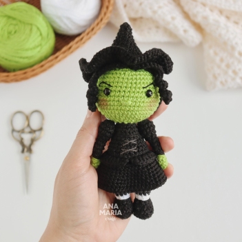 Wicked Witch Elphaba Wizard of Oz amigurumi pattern by Ana Maria Craft