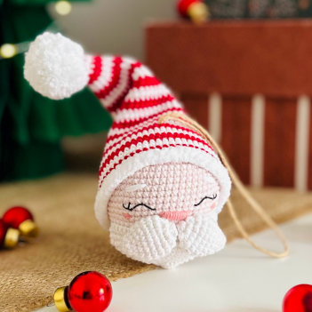 Santa Bauble Amigurumi Pattern amigurumi pattern by Sarah's Hooks & Loops