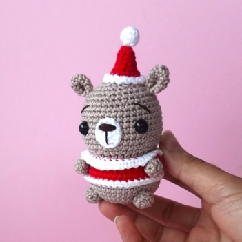 Berry the Christmas Bear amigurumi pattern by Amigurumi with Eli