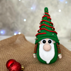 Christmas Gnome amigurumi pattern by Mommy Patterns