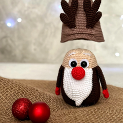 Gnome Rudolph amigurumi pattern by Mommy Patterns