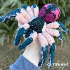 Jewel the T seladonia Tarantula amigurumi by Critter-iffic Crochet