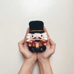 PETITE NUTCRACKER amigurumi pattern by unknown