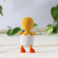 Crochet amigurumi chicken amigurumi pattern by yarnacadabra