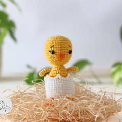 Crochet amigurumi chicken amigurumi pattern by yarnacadabra