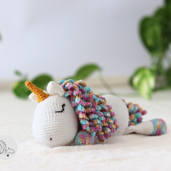 Crochet unicorn with minimal sewing amigurumi by yarnacadabra