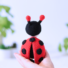 Crochet ladybug pattern amigurumi pattern by yarnacadabra