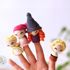 Reversible toy with finger puppets amigurumi pattern by yarnacadabra