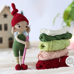 Clement, the Christmas elf amigurumi pattern by yarnacadabra