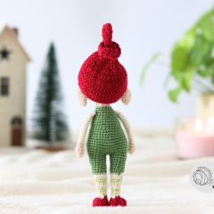 Clement, the Christmas elf amigurumi by yarnacadabra