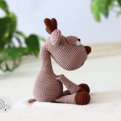 Reindeer crochet pattern amigurumi by yarnacadabra