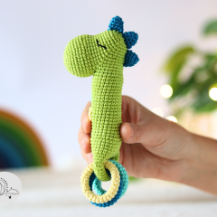 Unicorn, dino and giraffe rattle amigurumi by yarnacadabra