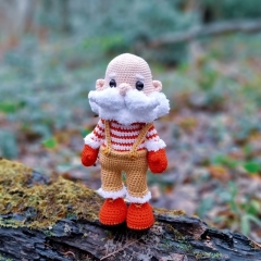 Festive Santa Claus amigurumi pattern by LittleEllies_Handmade