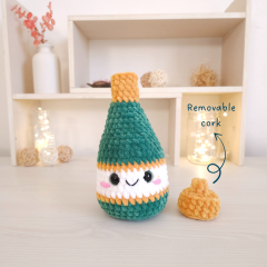 Champagne bottle  amigurumi by Hugurumitoys