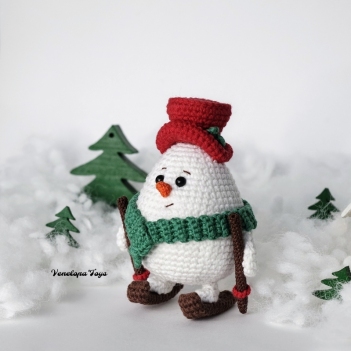 Snowman Christmas Ornament amigurumi pattern by VenelopaTOYS