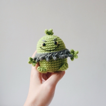 PETITE GRINCH amigurumi pattern