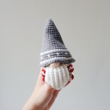 PETITE GNOME amigurumi pattern