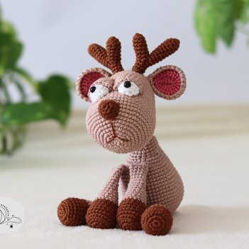 Reindeer crochet pattern amigurumi pattern by yarnacadabra