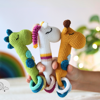 Unicorn, dino and giraffe rattle amigurumi pattern by yarnacadabra