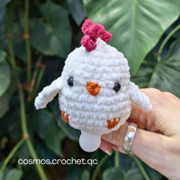 Shane the Chicken amigurumi pattern by Cosmos.crochet.qc