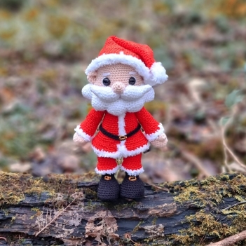 Festive Santa Claus amigurumi pattern by LittleEllies_Handmade