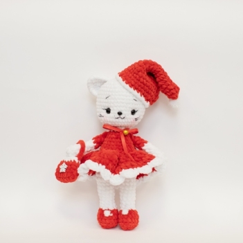 Timsel The Christmas Cat  amigurumi pattern by BlinkYarnCrafts